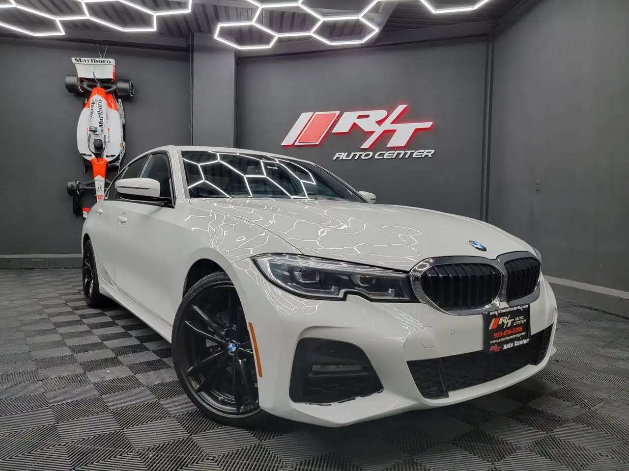 2021 BMW 3 Series 330e Sedan's photo
