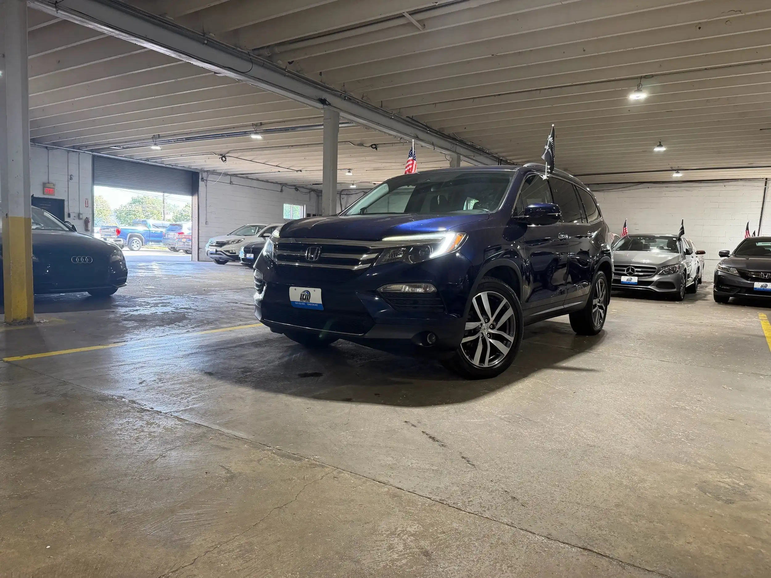 2017 Honda Pilot 4WD Touring's photo