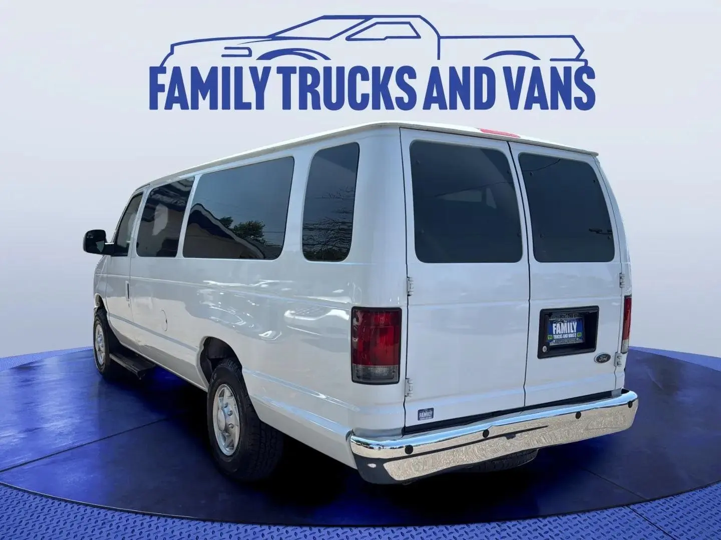 2013 Ford E-Series E-250 Extended photo 4