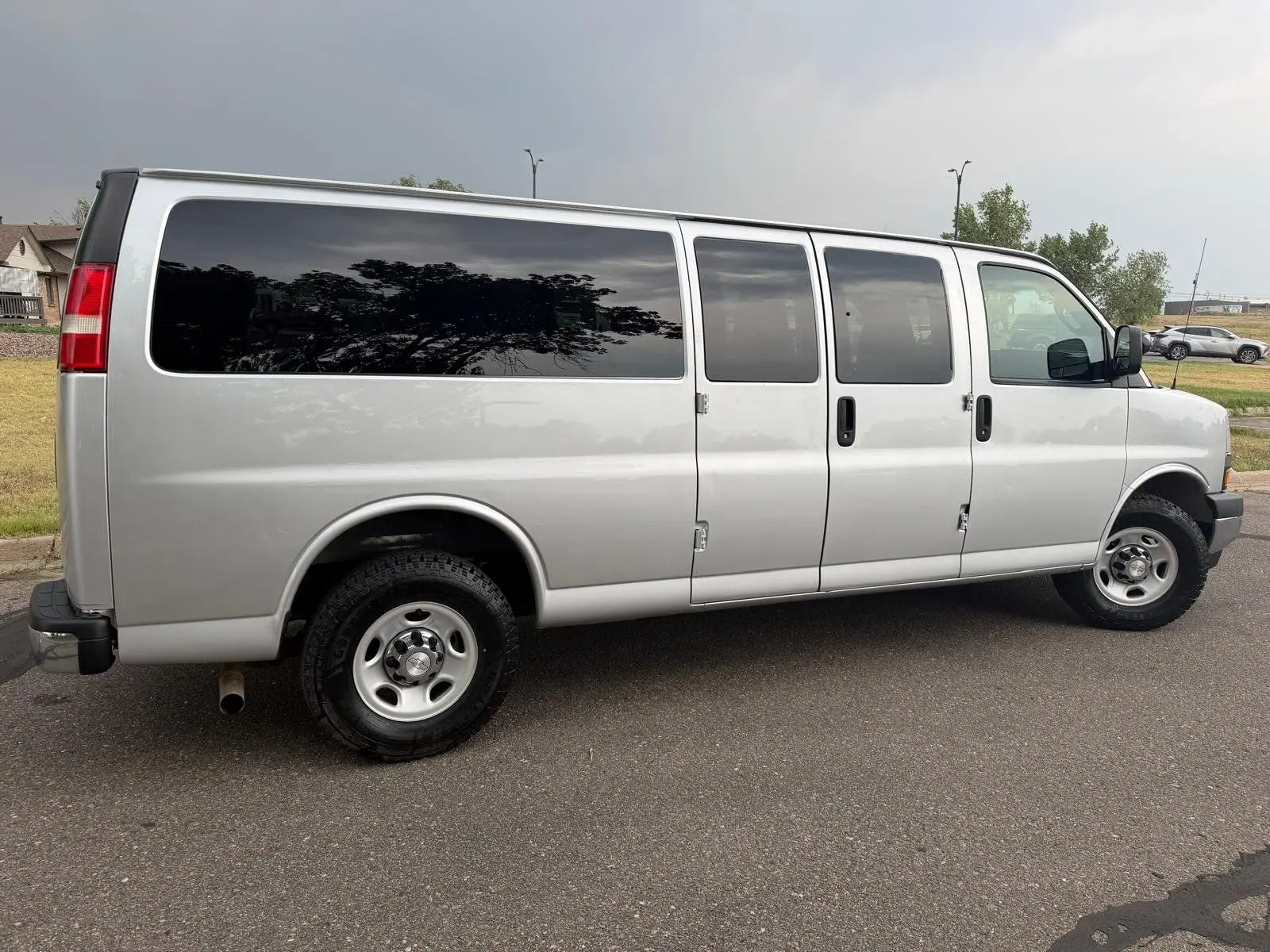 2018 Chevrolet Express 3500 LT Extended photo 4