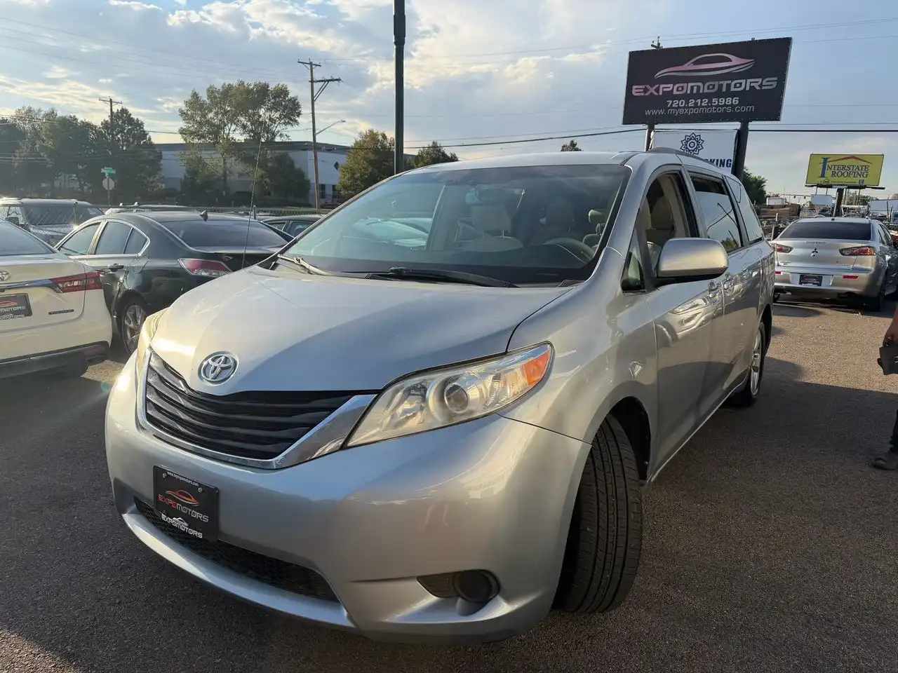 2011 Toyota Sienna LE V6 7-Passenger Access Seat's photo