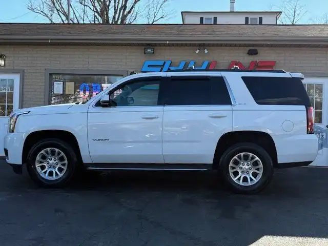 2015 GMC Yukon SLE 4WD's photo