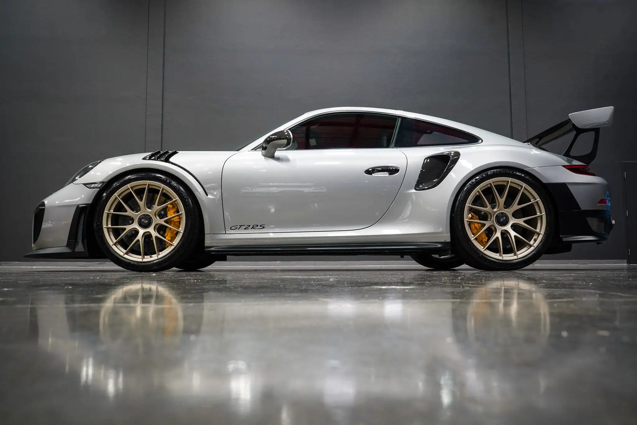 2018 Porsche 911 GT2 RS's photo