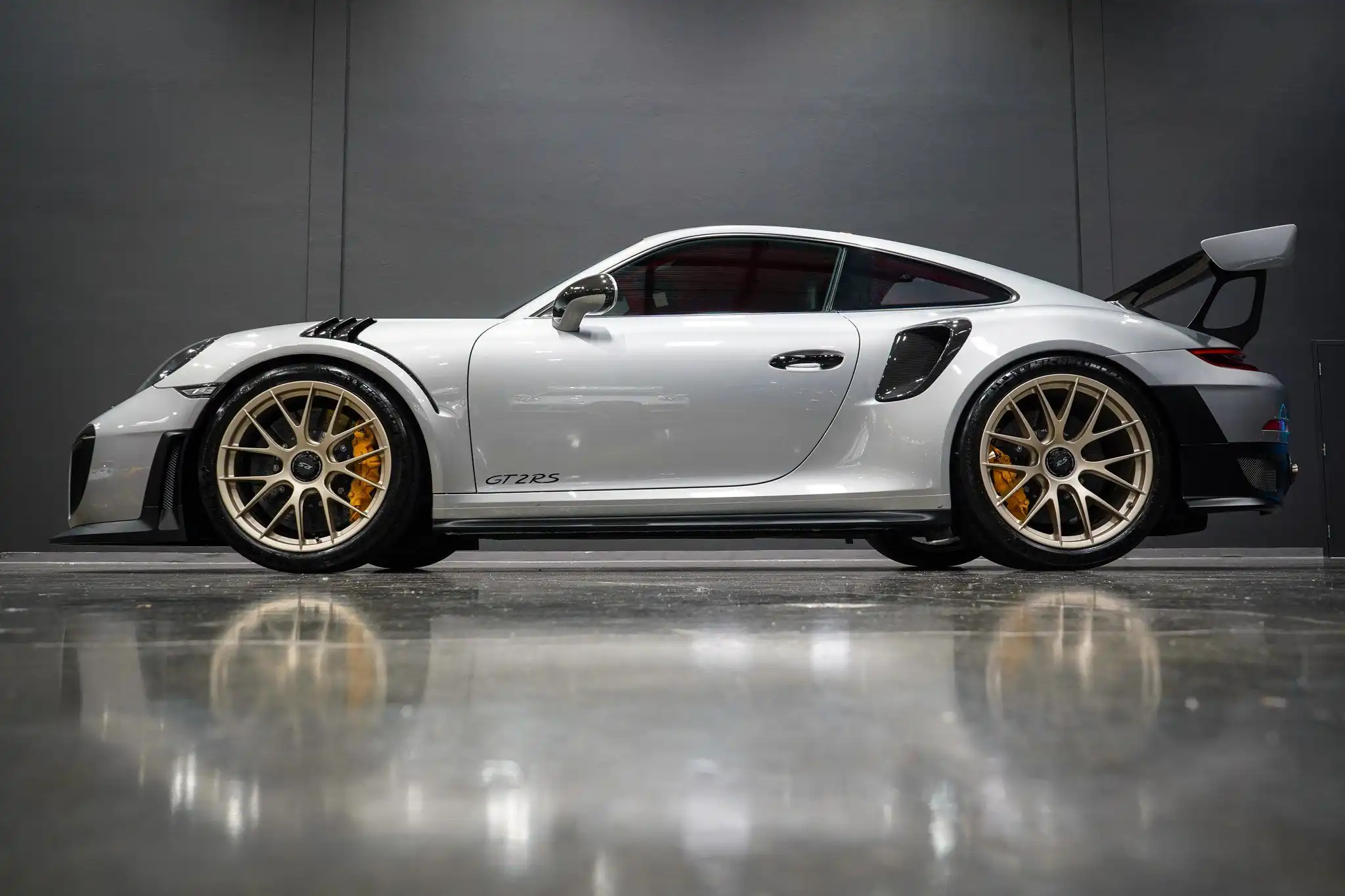 2018 Porsche 911 GT2 RS's photo