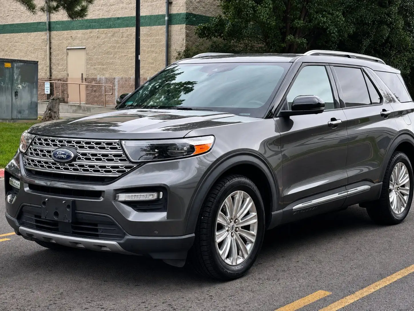2020 Ford Explorer Limited 4WD's photo