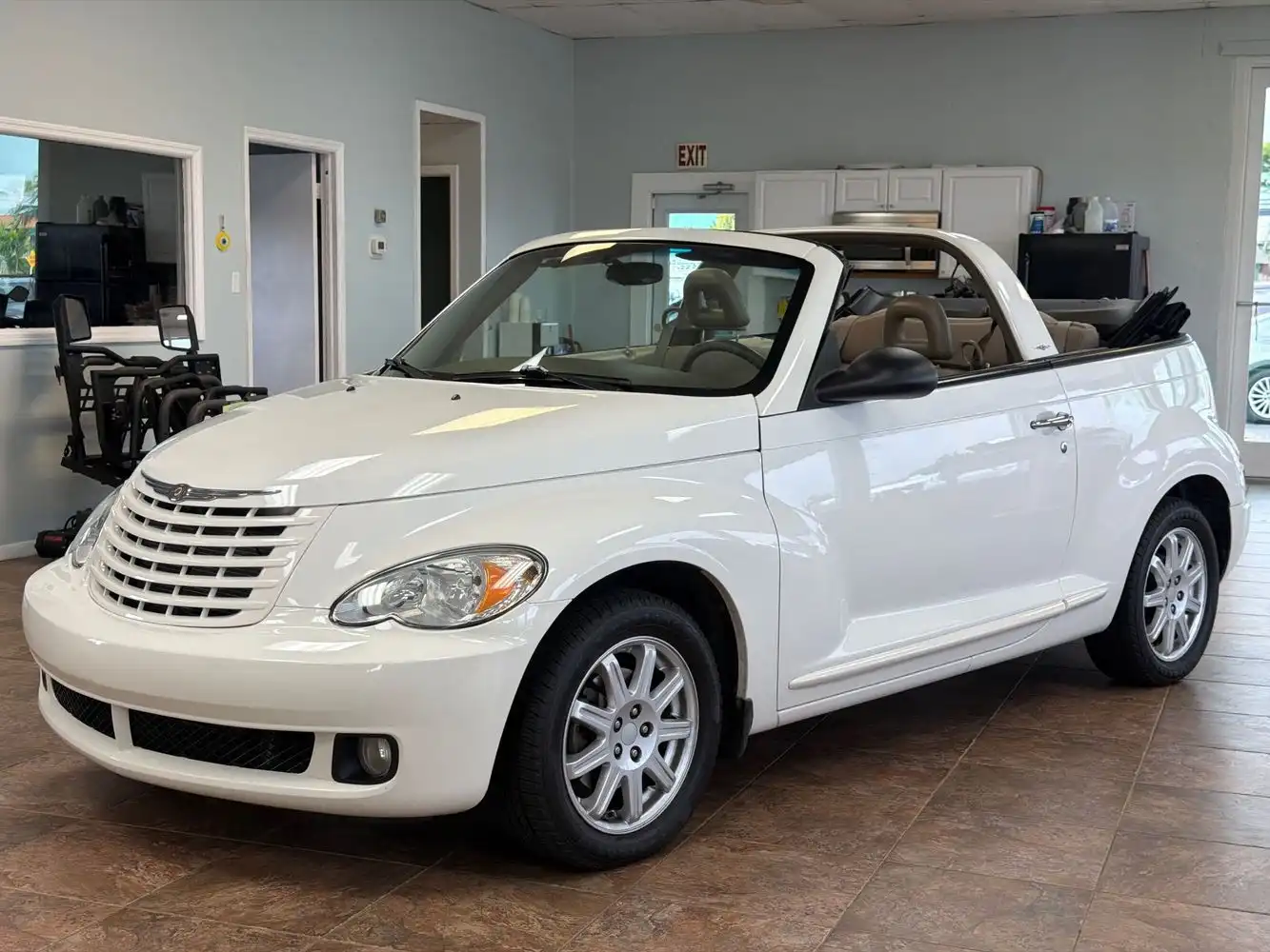 2008 Chrysler PT Cruiser Convertible's photo