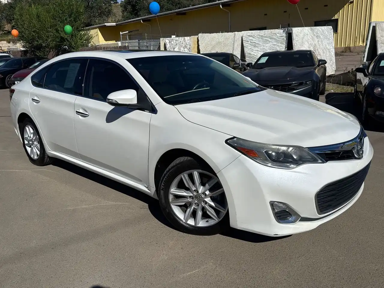 2013 Toyota Avalon XLE Premium's photo