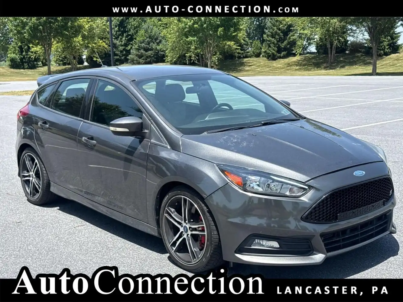2018 Ford Focus Hatch ST's photo