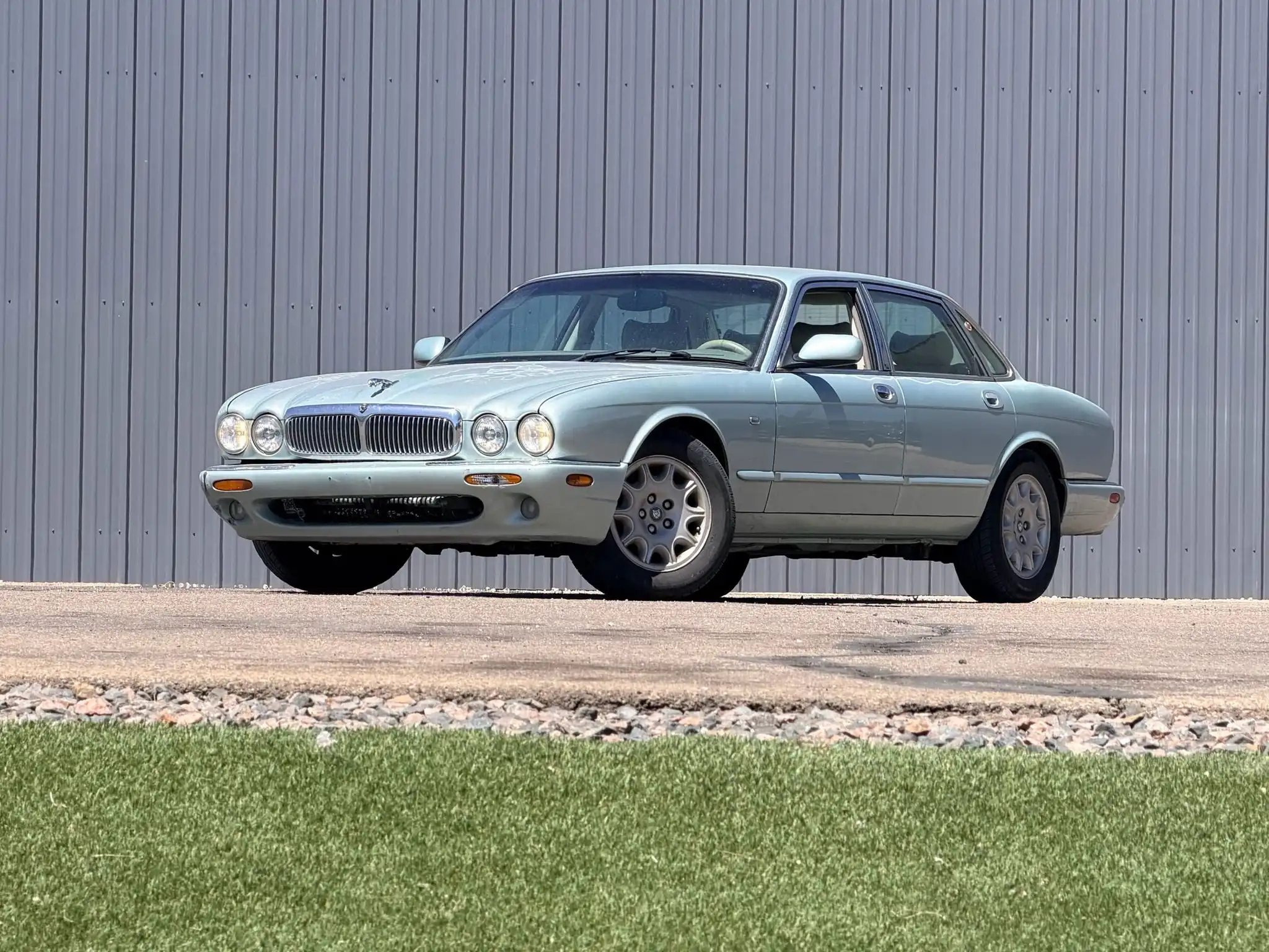 2002 Jaguar XJ XJ8's photo