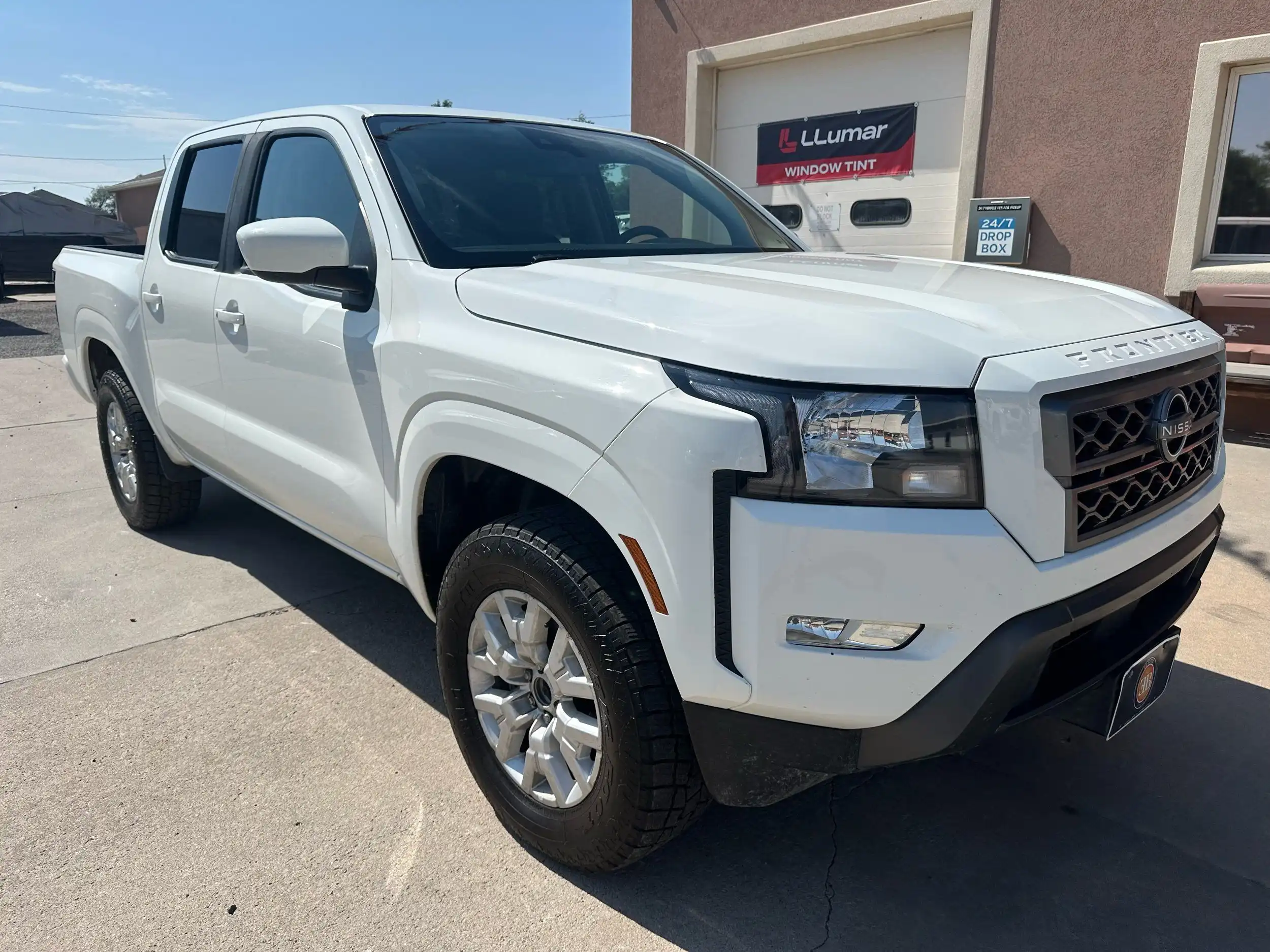 2024 Nissan Frontier SV Crew Cab 4X4 SWB's photo