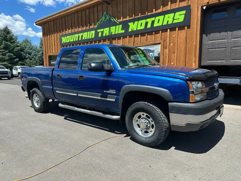 2003 Chevrolet Silverado HD's photo
