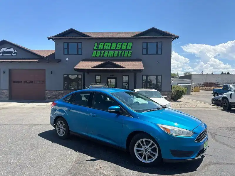 2016 Ford Focus Sedan SE's photo