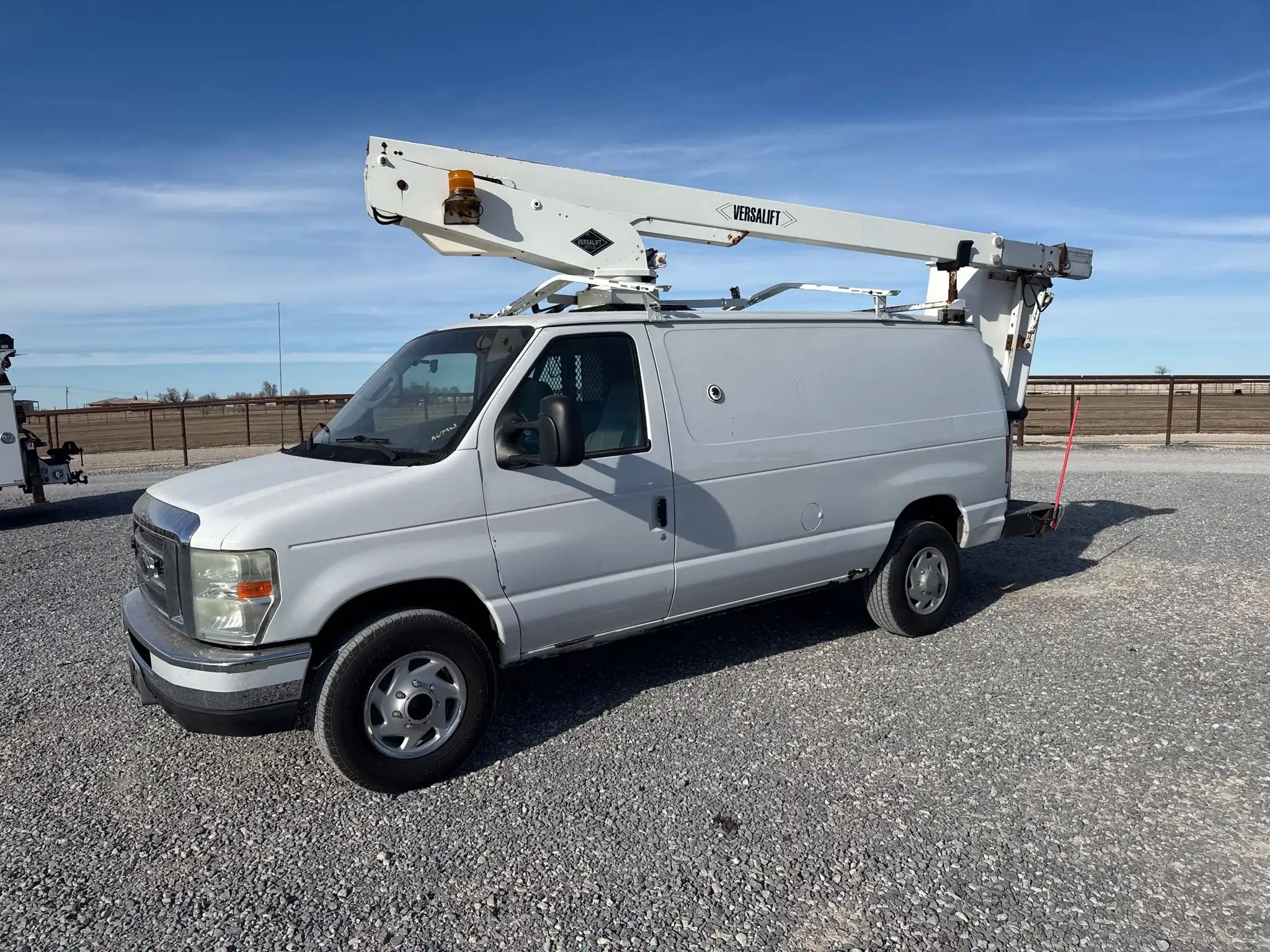 2008 Ford E-Series E-350 Super Duty's photo