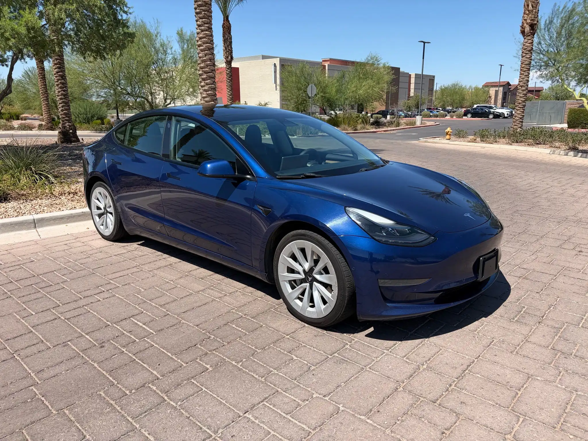 2022 Tesla Model 3 Standard Range Plus's photo