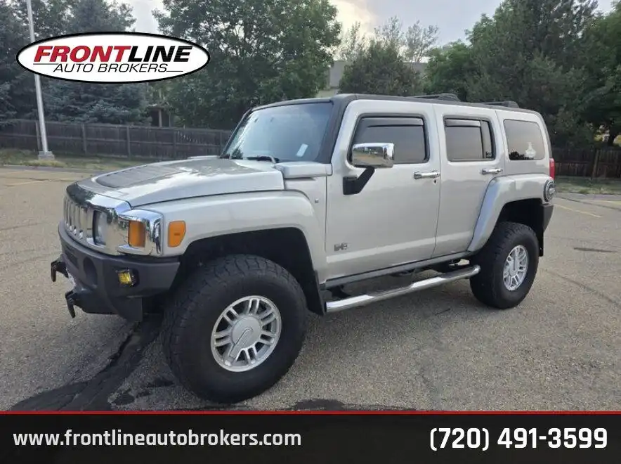 2006 Hummer H3 SUV's photo