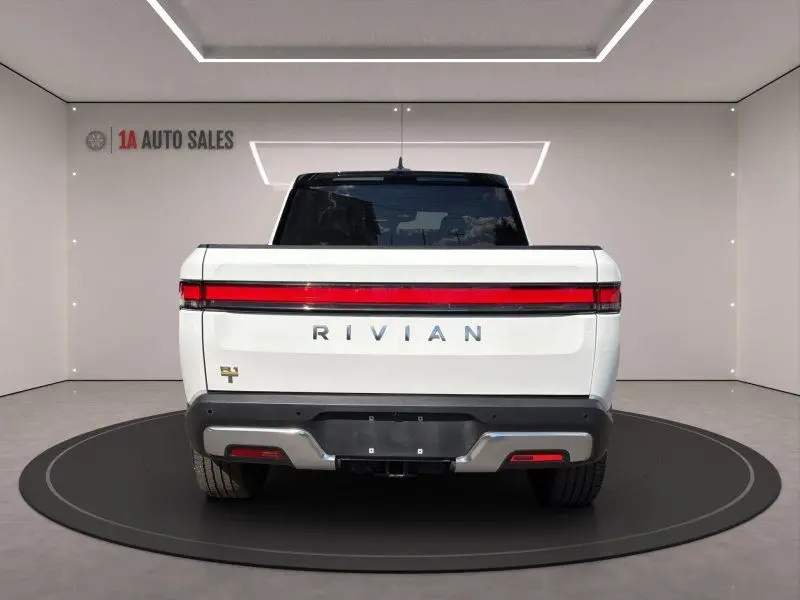 2022 Rivian R1T Adventure photo 4