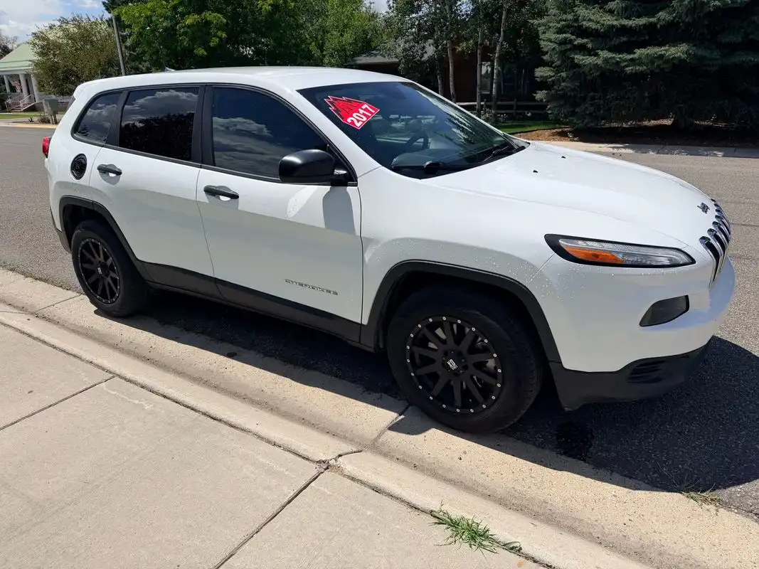2017 Jeep Cherokee Sport 4X4's photo
