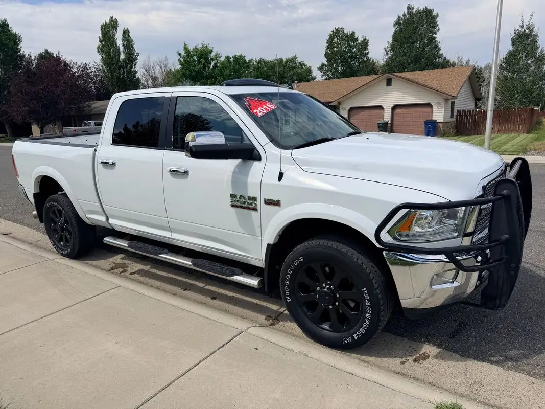 2016 RAM 2500 Laramie 4X4 Crew Cab SWB's photo