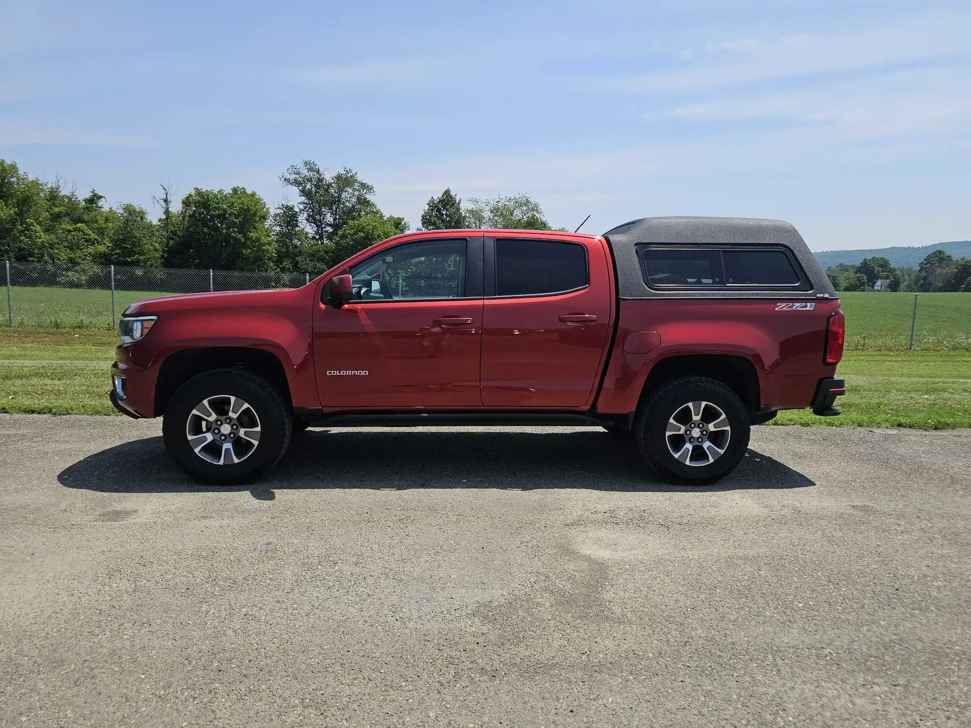 2015 Chevrolet Colorado Z71 4WD Crew Cab Short Box's photo