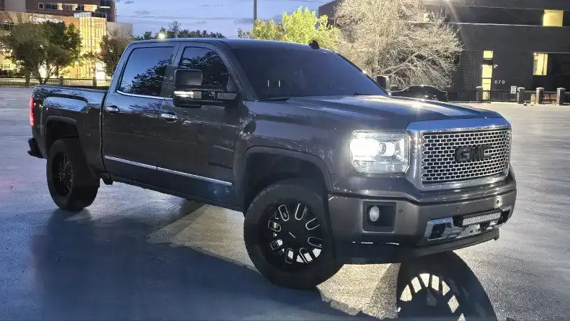2015 GMC Sierra 4WD Crew Cab Standard Box's photo
