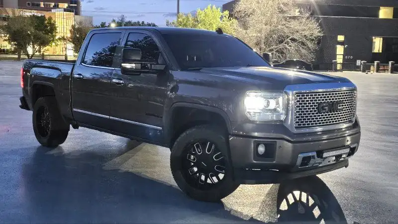 2015 GMC Sierra 4WD Crew Cab Standard Box's photo