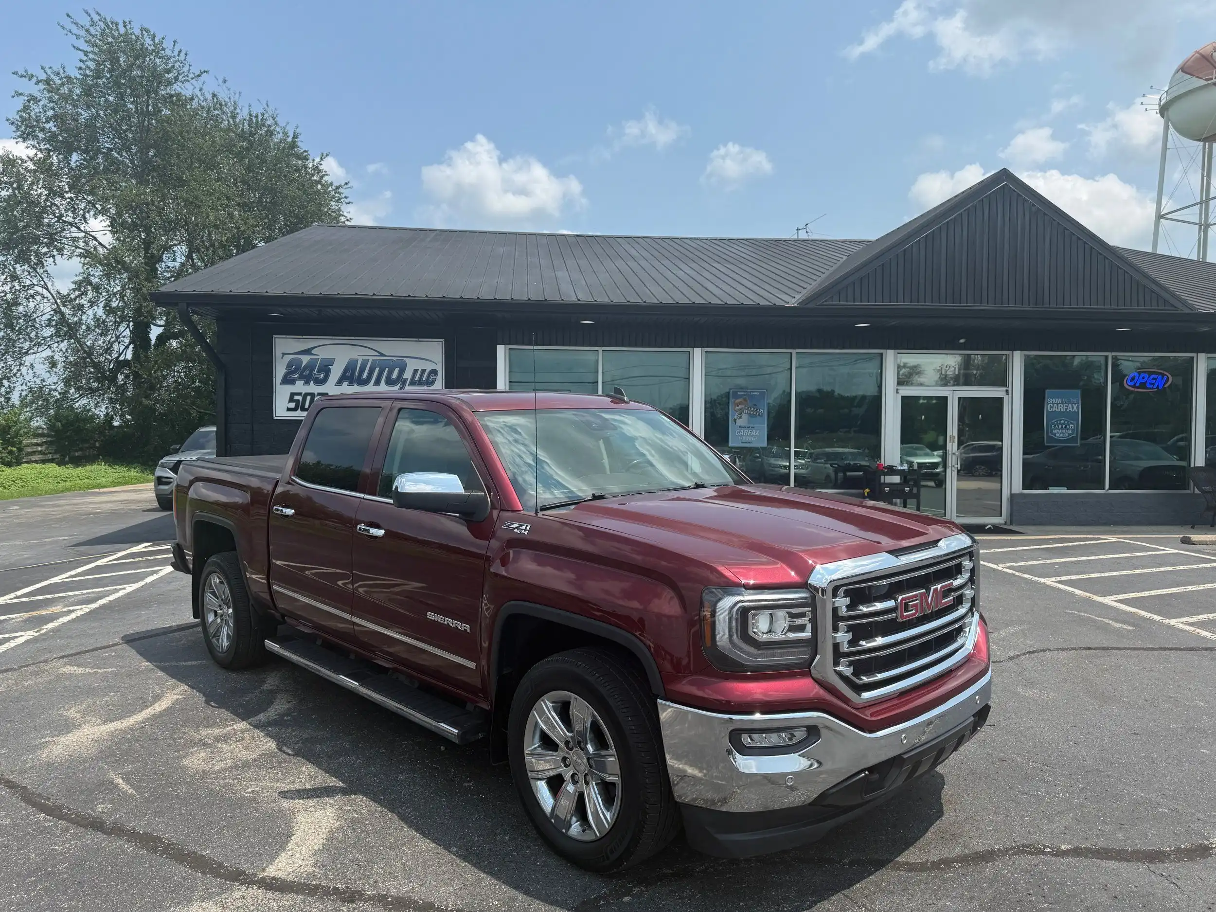 2016 GMC Sierra 4WD Crew Cab Short Box SLT's photo