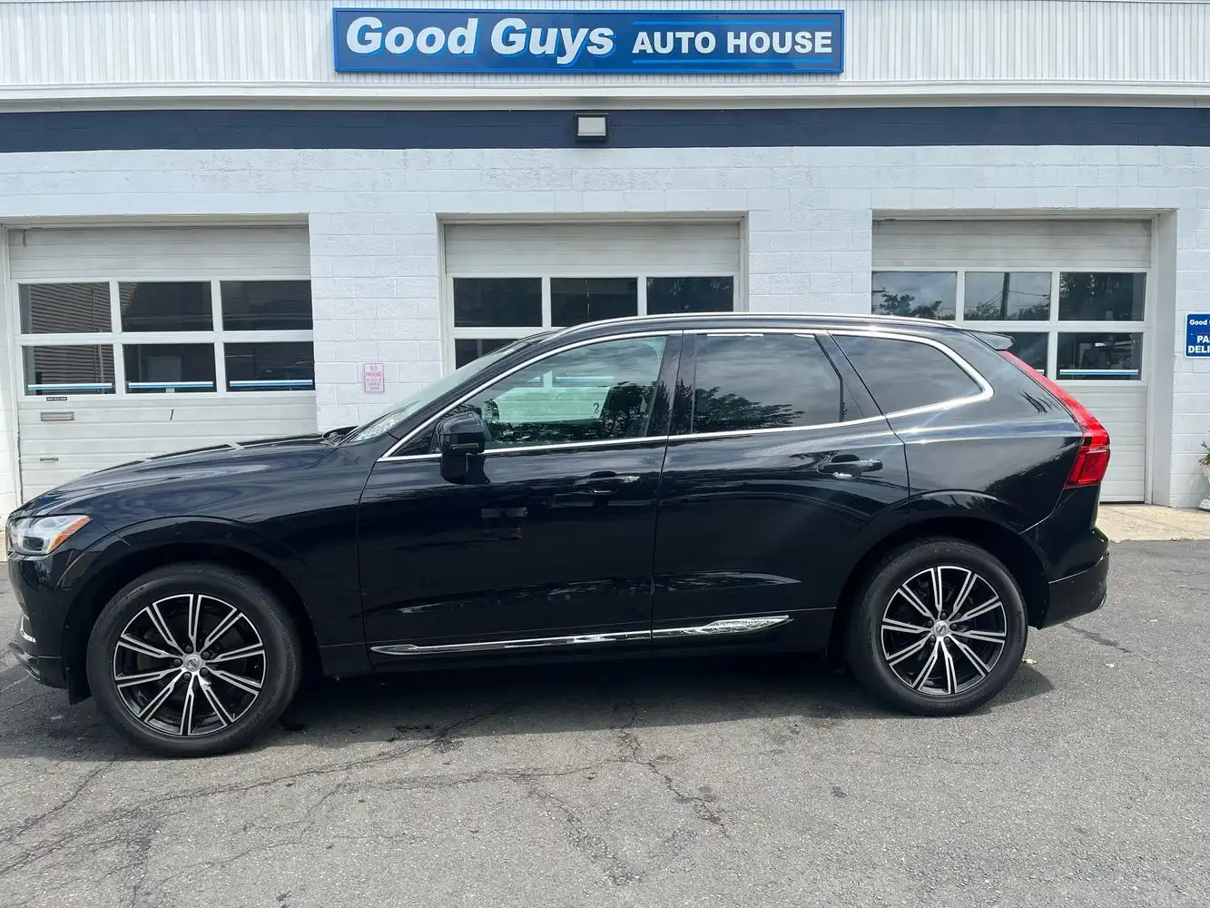 2020 Volvo XC60 T6 Inscription AWD's photo