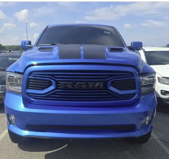 2018 RAM 1500 Sport 4WD Crew Cab 5'7's photo