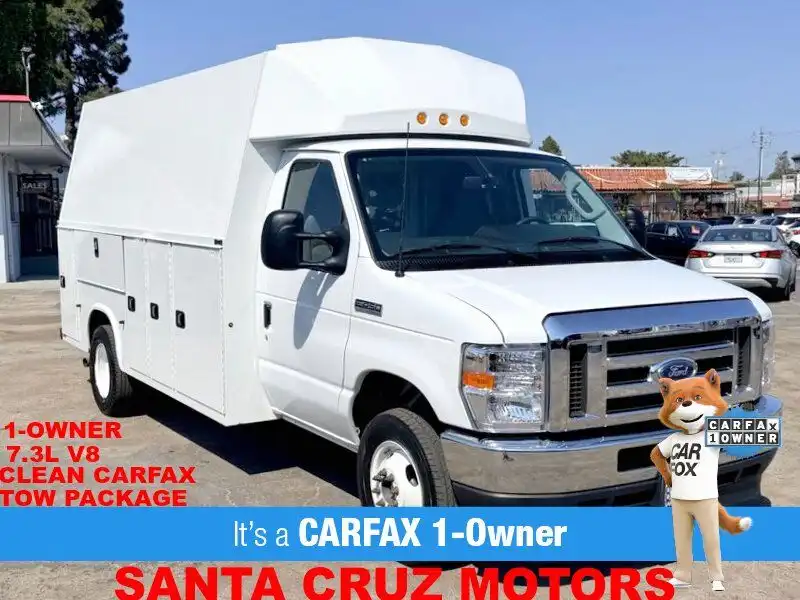 2023 Ford E-Series DRW E-450 Super Duty 158 in WB's photo