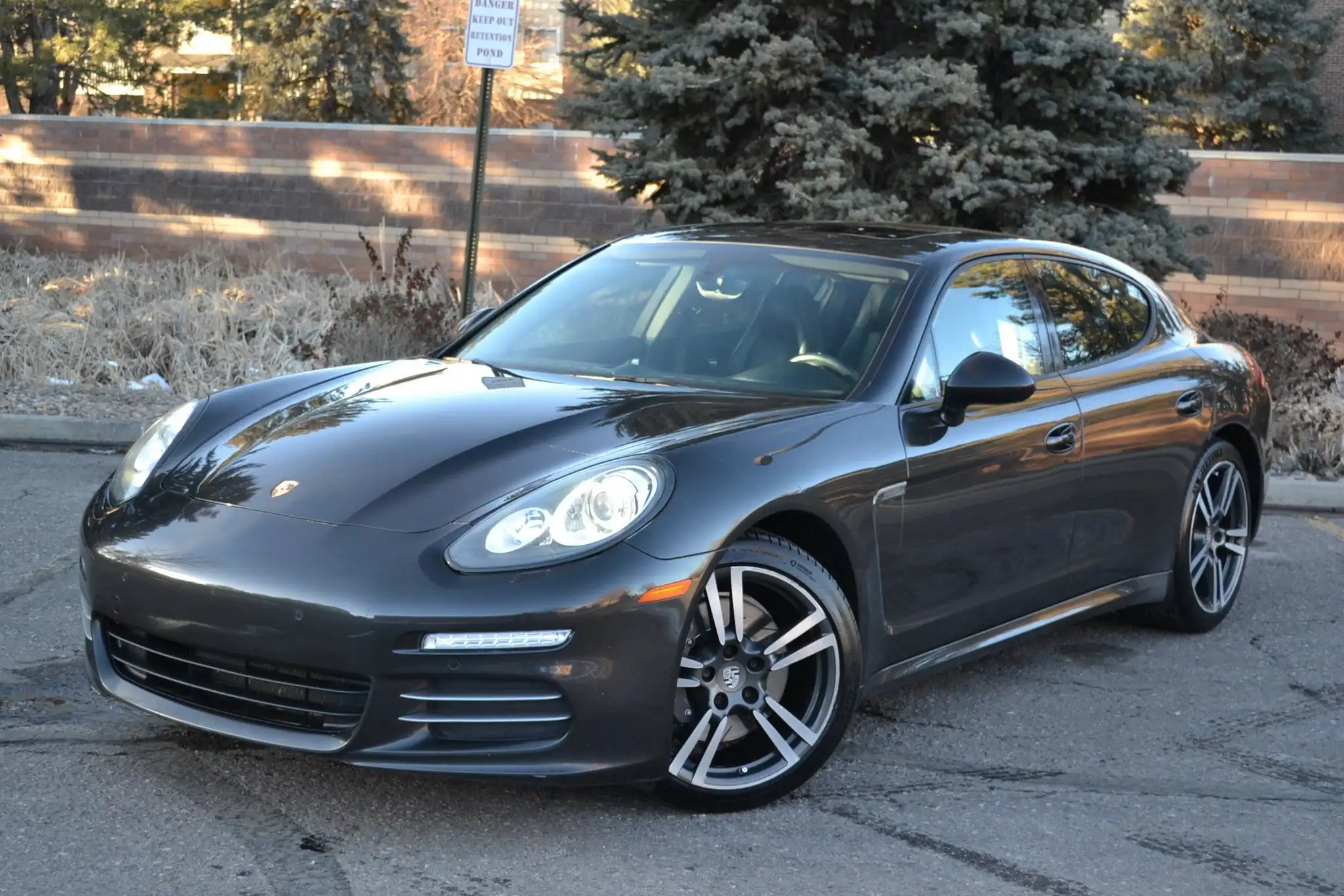 2014 Porsche Panamera 4's photo