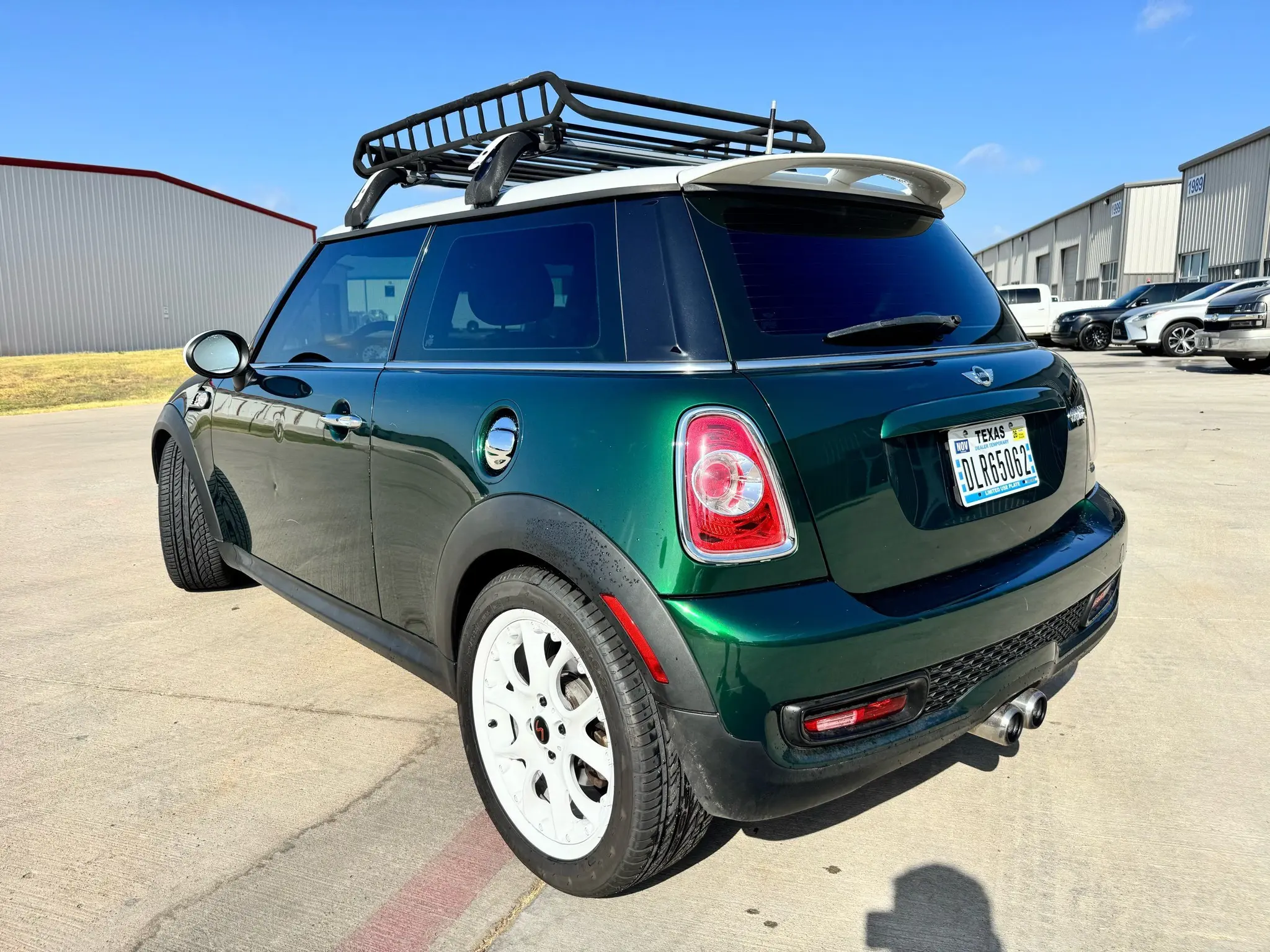 2011 MINI Cooper S photo 4