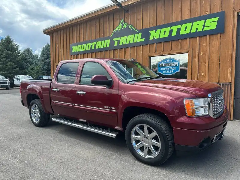 2013 GMC Sierra 4WD Crew Cab Short Box's photo