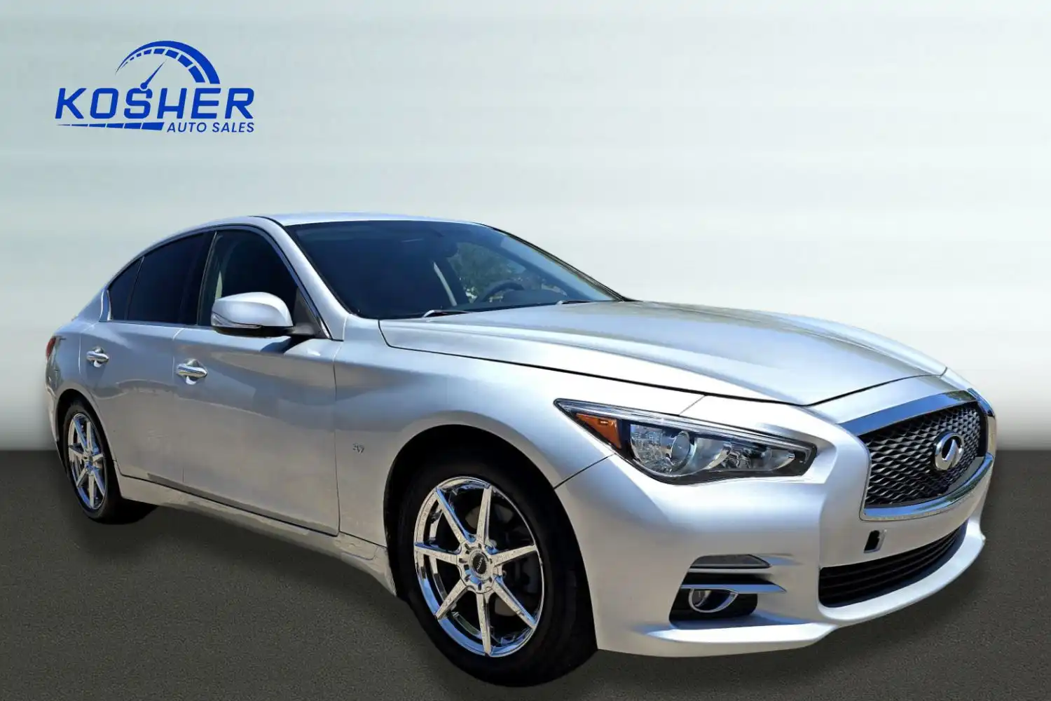 2015 INFINITI Q50 Premium AWD's photo