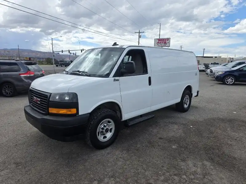 2018 GMC Savana 2500's photo