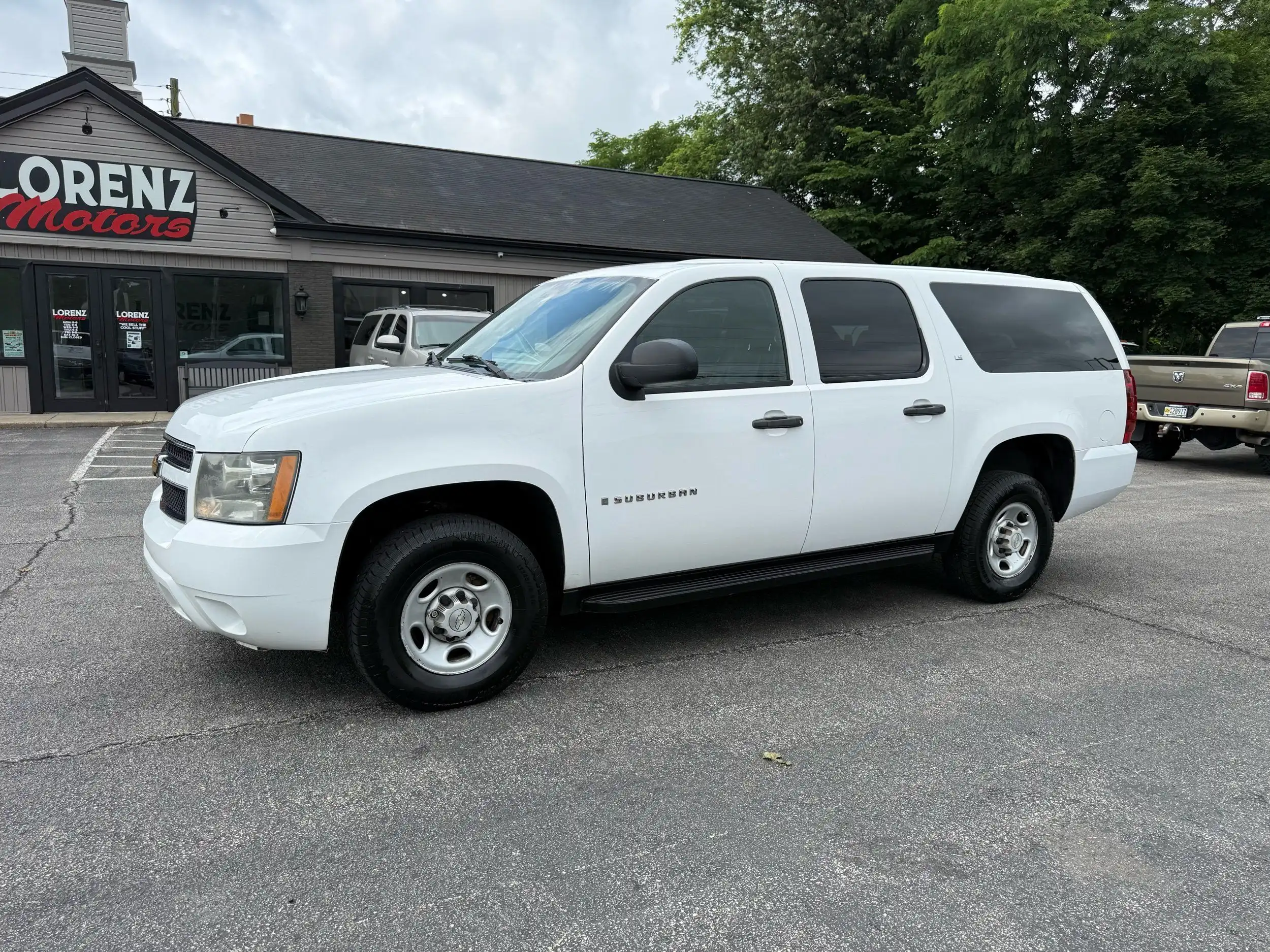 2007 Chevrolet Suburban 4WD 2500 w/LT's photo