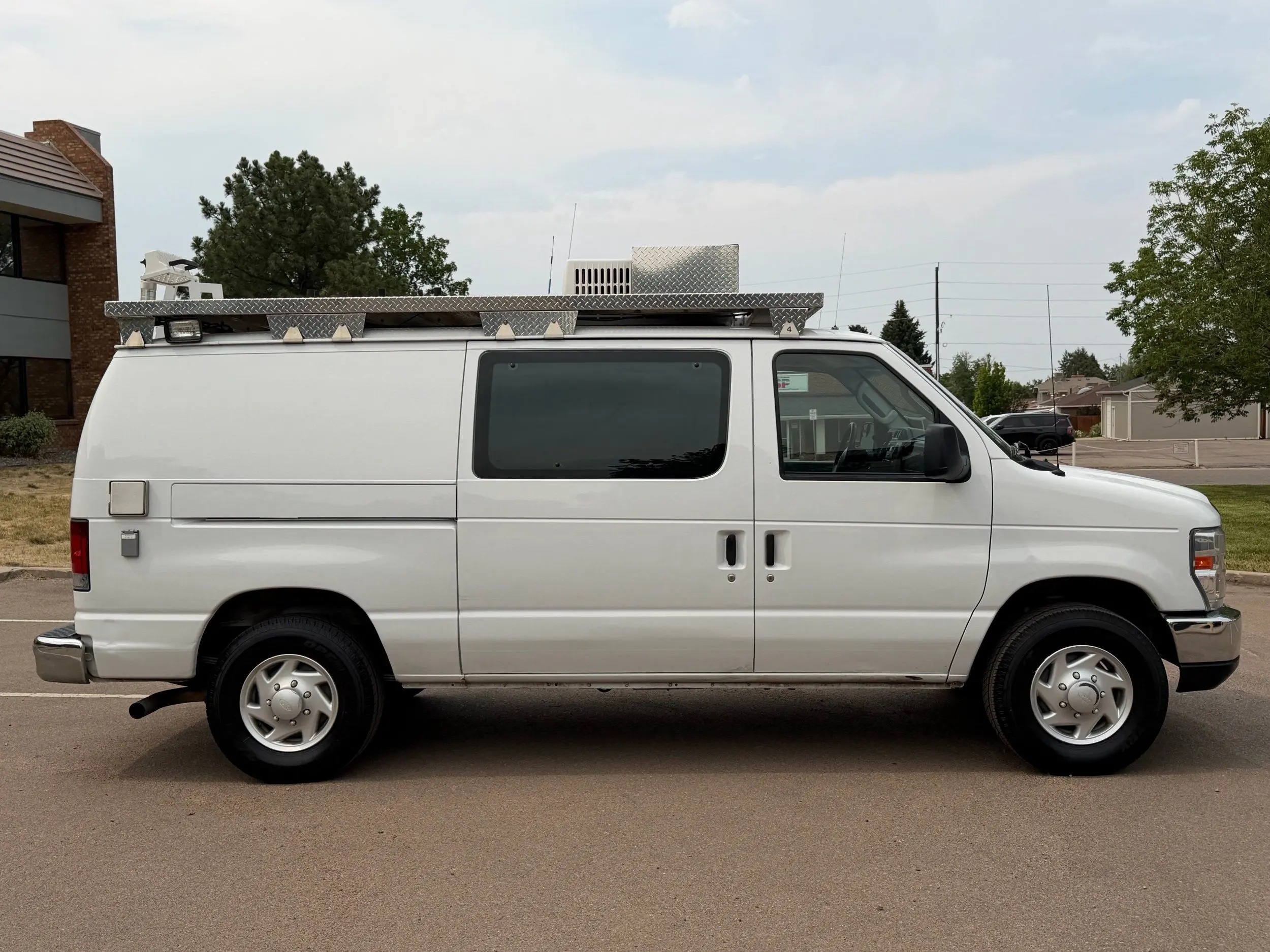 2012 Ford E-Series E-350 Super Duty photo 4