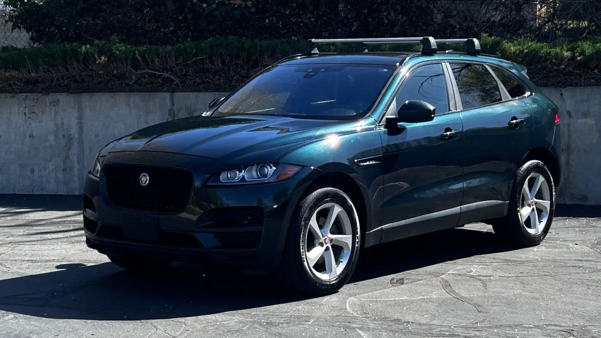 2018 Jaguar F-PACE 25t Premium AWD's photo
