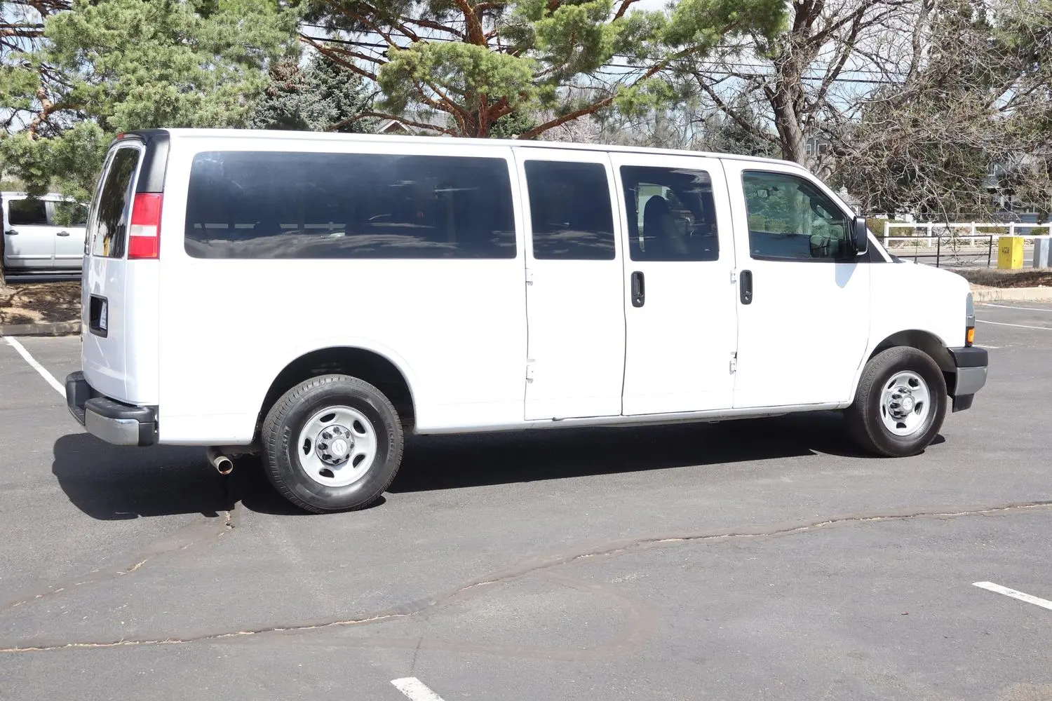 2017 Chevrolet Express 3500 LS Extended photo 4