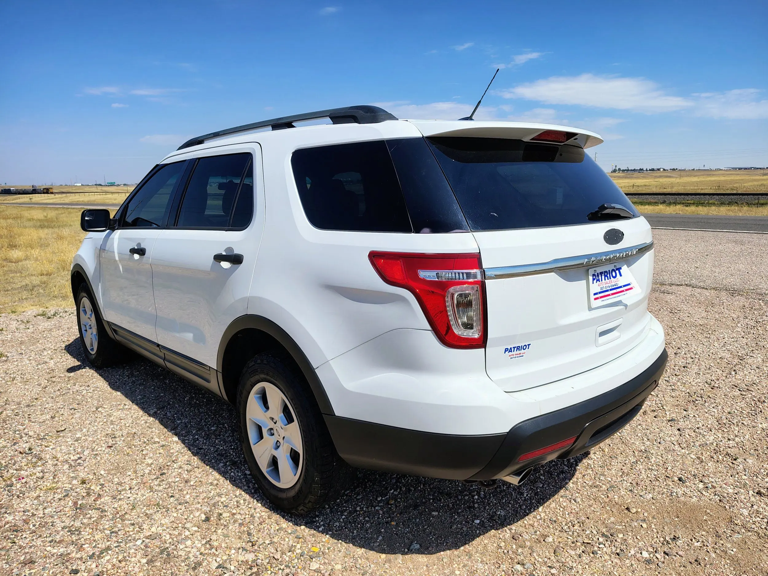 2013 Ford Explorer Base 4x4 photo 3