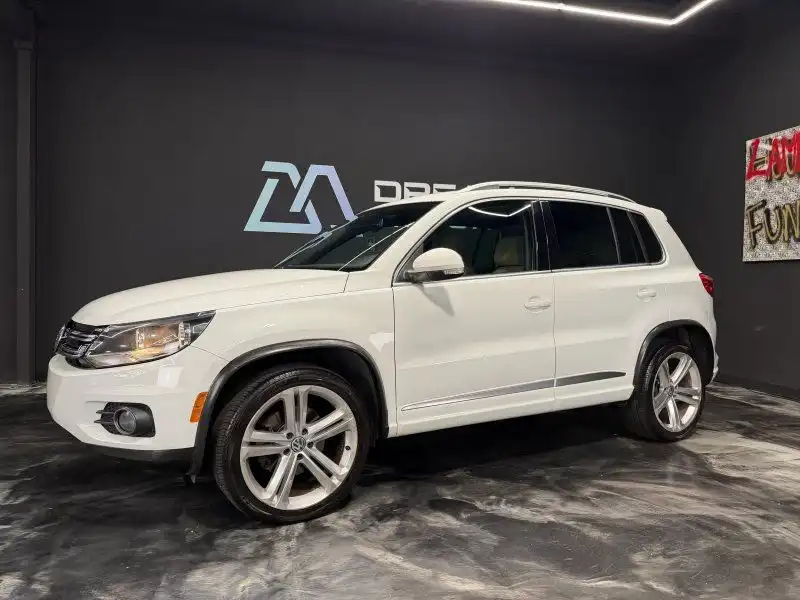 2016 Volkswagen Tiguan 2.0T R-Line's photo