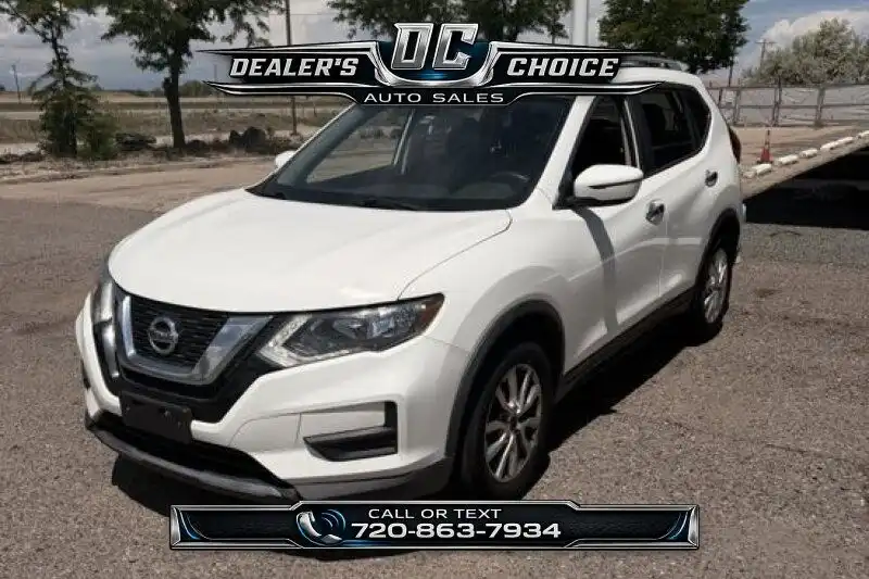 2017 Nissan Rogue SV FWD's photo