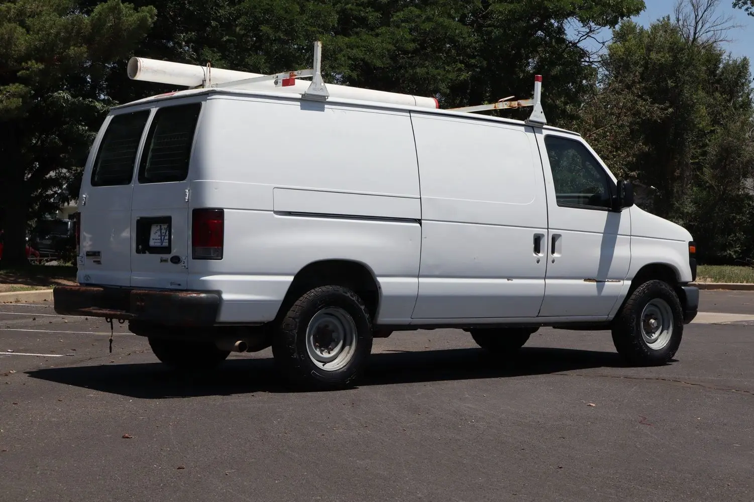 2012 Ford E-Series E-250 Van photo 5