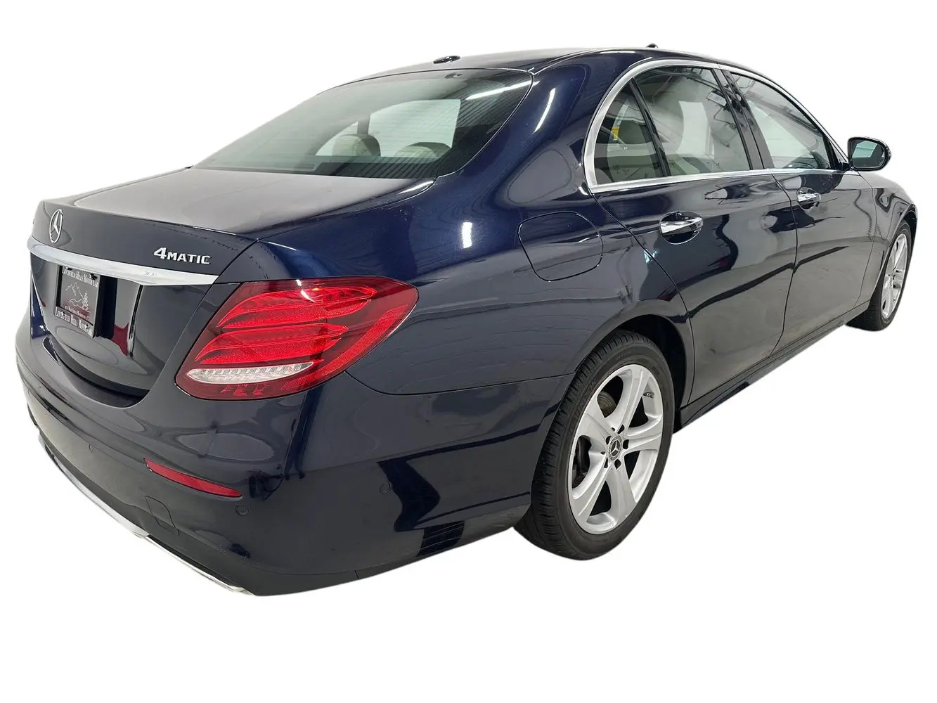 2019 Mercedes-Benz E-Class E300 4MATIC photo 4