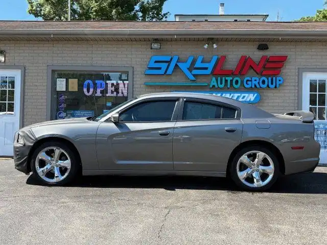 2012 Dodge Charger SXT's photo