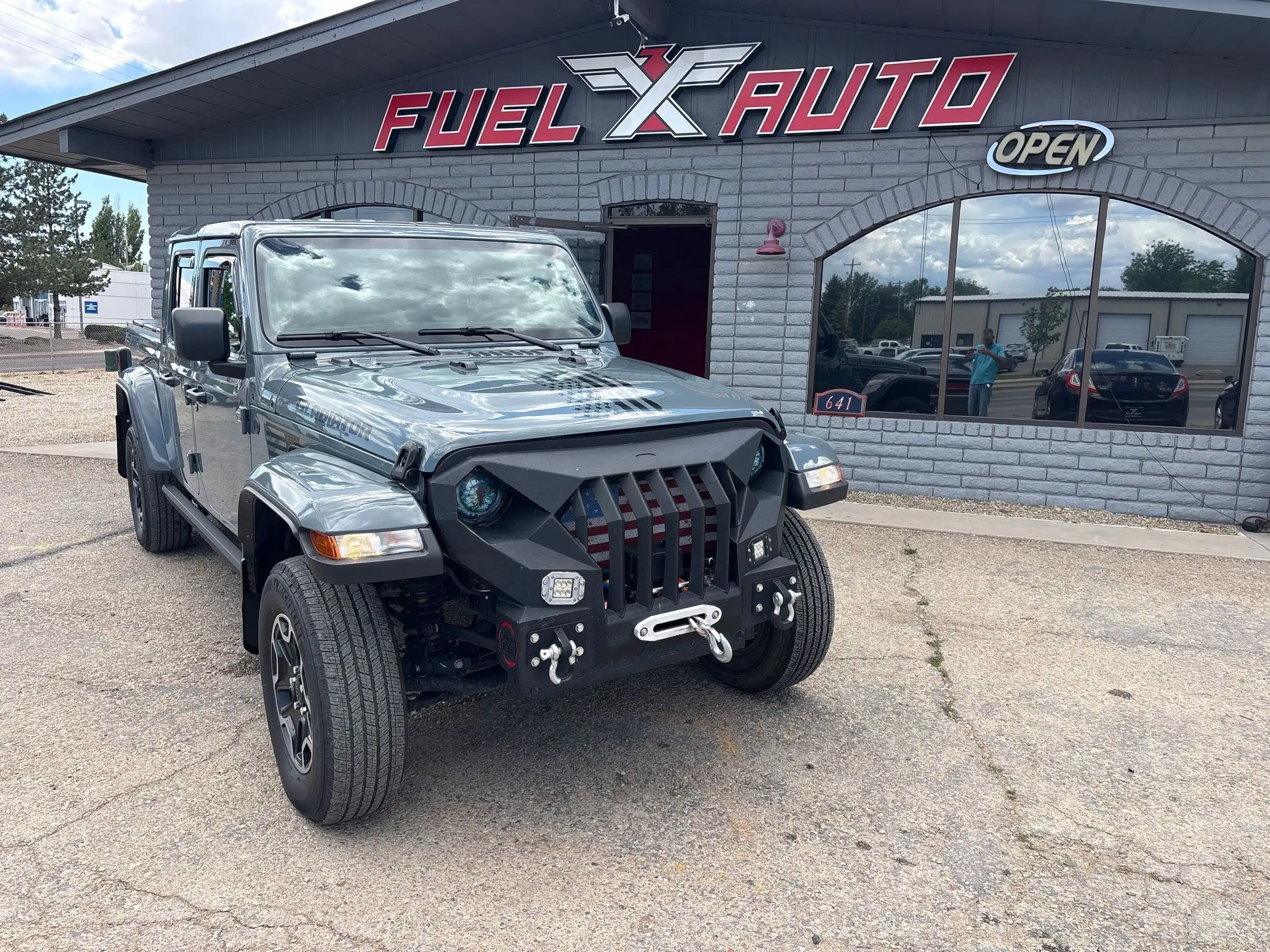 2024 Jeep Gladiator Nighthawk Auto's photo