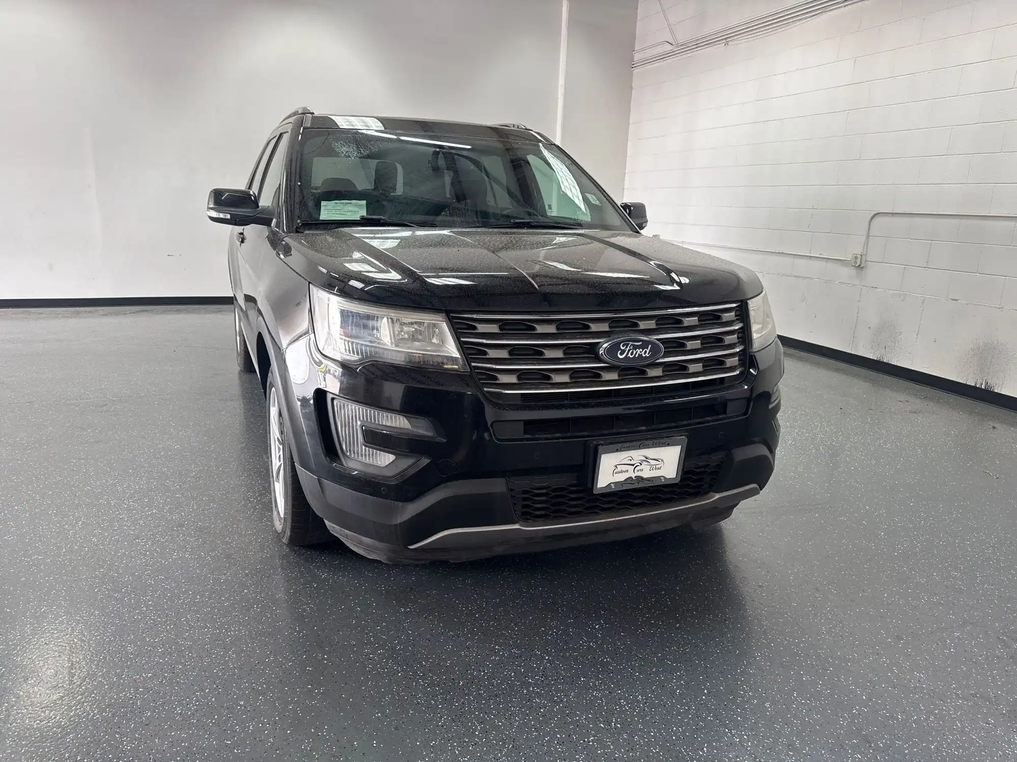 2017 Ford Explorer XLT 4WD's photo