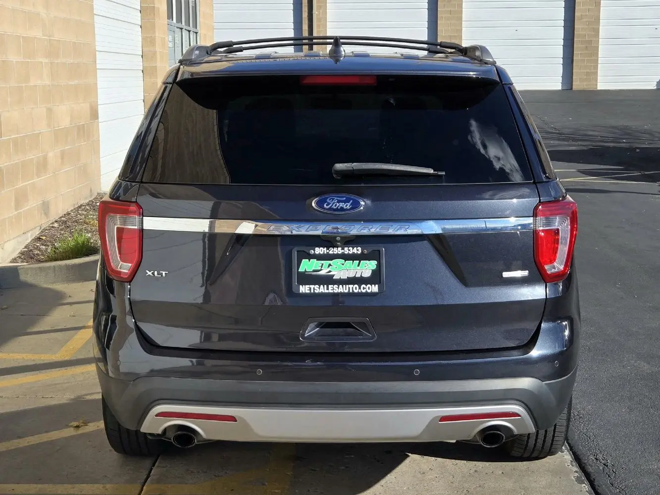 2017 Ford Explorer XLT 4WD photo 5