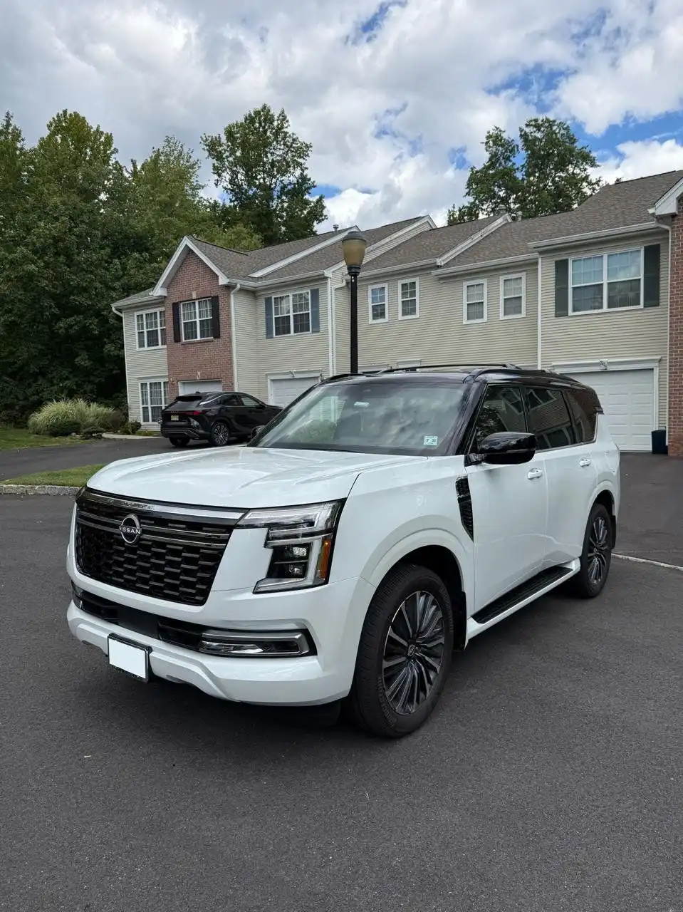 2026 Nissan Armada Platinum Reserve 4WD's photo