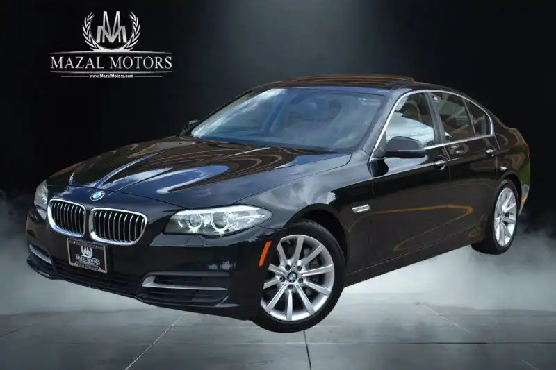 2014 BMW 5 Series 535i xDrive Sedan's photo
