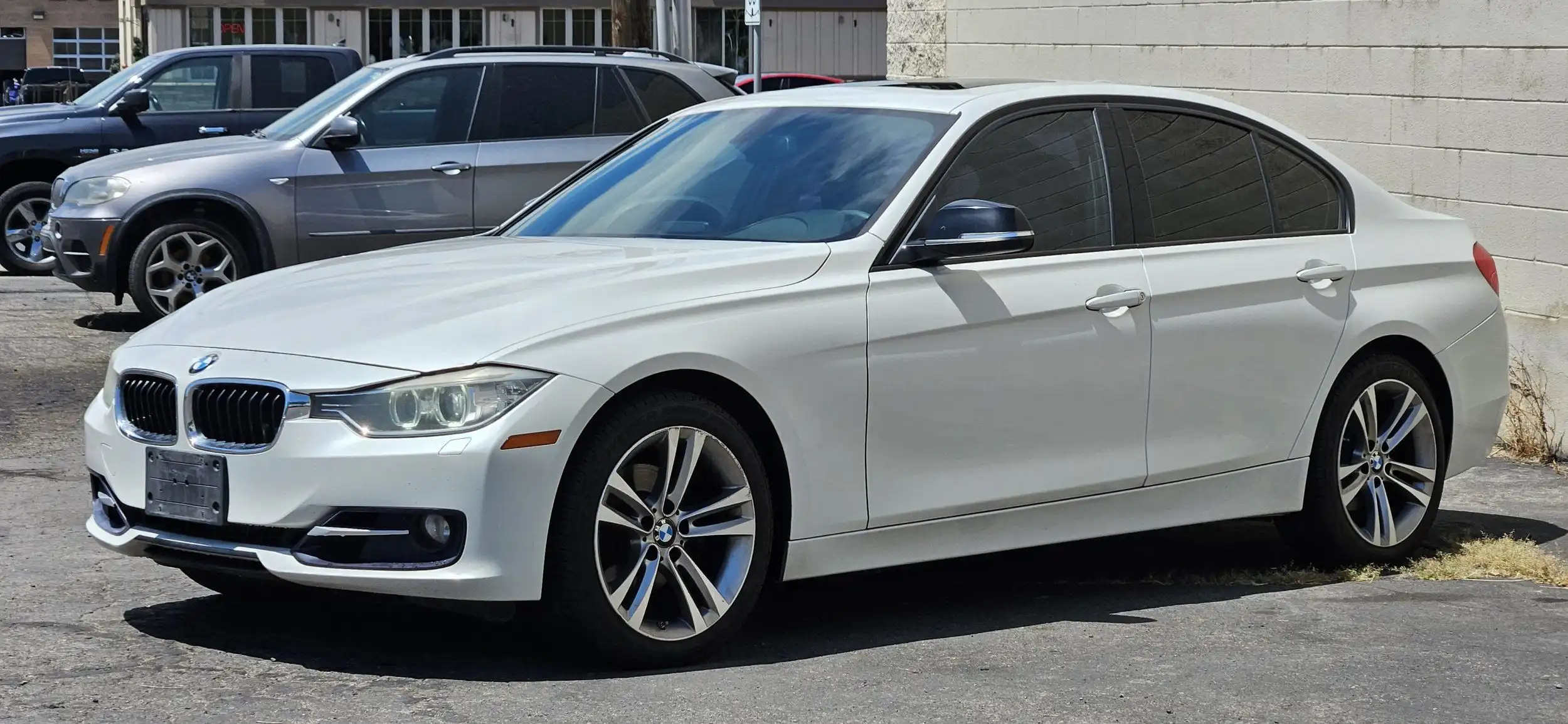 2013 BMW 3 Series 328i xDrive Sedan's photo
